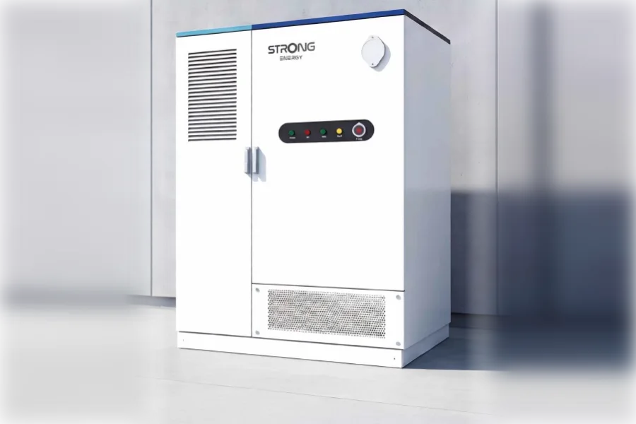 Armadio di accumulo a batterie per esterni per PMI
